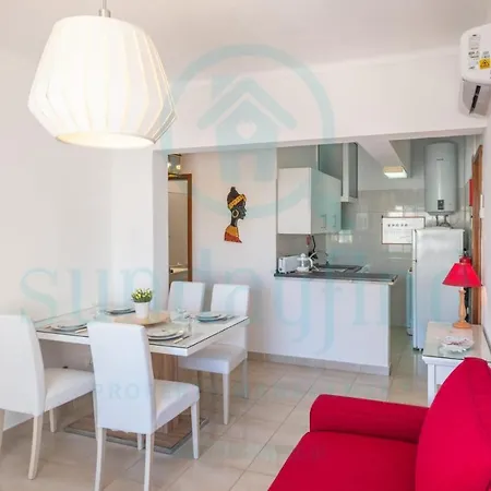 Algarve - Front - Free Wifi - Air Con