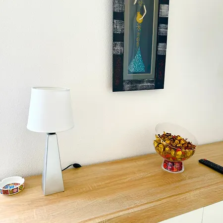 Algarve - Front - Free Wifi - Air Con *