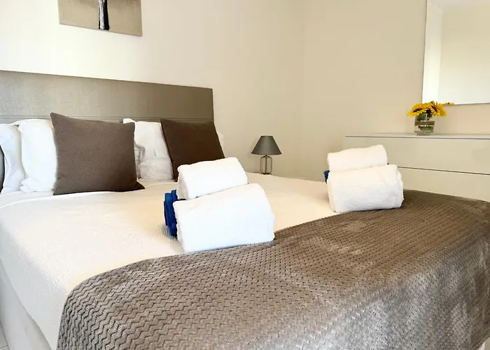 Algarve - Front - Free Wifi - Air Con