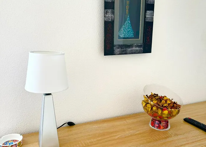 Algarve - Front - Free Wifi - Air Con *